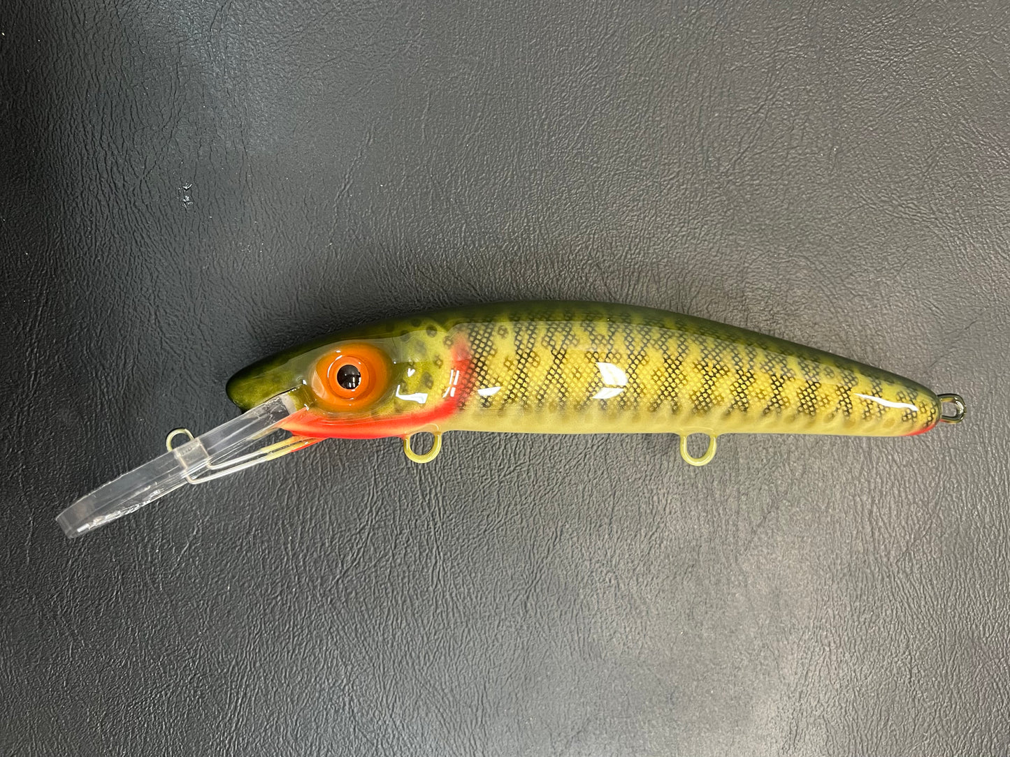 $9 Bass - Pearl Belly - 9H